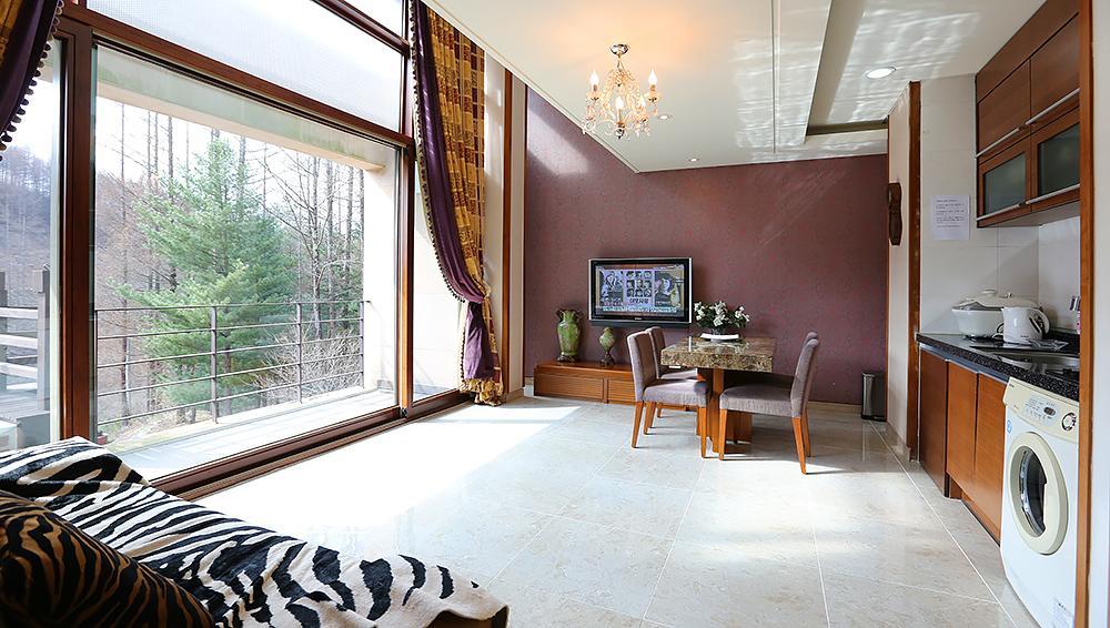 Hugel Heim Pension พยองซาง ภายนอก รูปภาพ